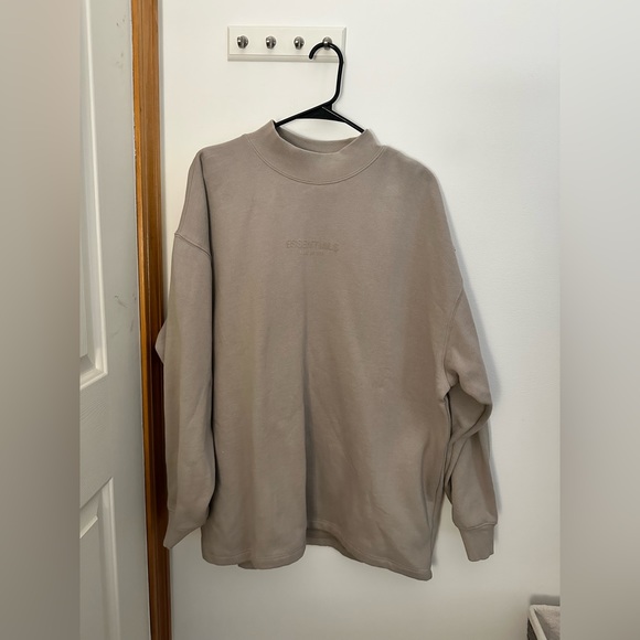 Essentials Fear of God Men’s Relaxed Crew Neck Sweatshirt - Picture 1 of 10